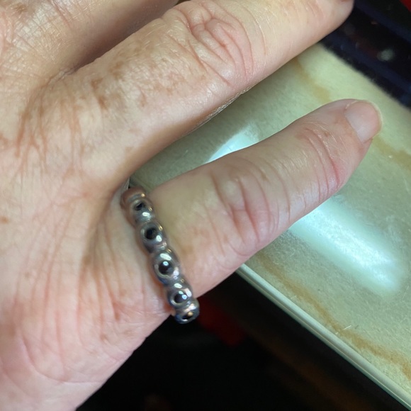 Vintage Sterling Silver Ring with Black Enamel - Picture 2 of 2